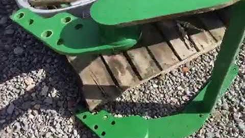 John Deere 5065E Loader Assy - 553.LOADER