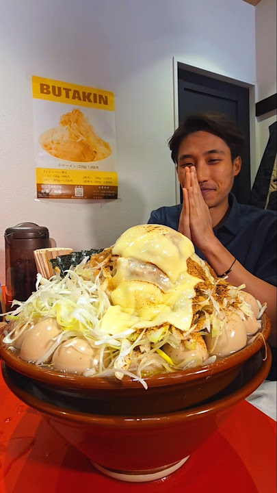 6.5KG Jiro Ramen Eating Challenge! #foodchallenge