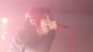 Alice Glass - Suffocation - Live Paris 2019