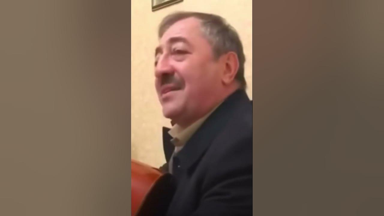 гусейн манапов махачкала. кто такой гусейн манапов. гусейн манапов песни. гусейн манапов. гусейн манапов желтый.