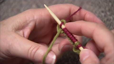 2-color Long Tail Cast-On