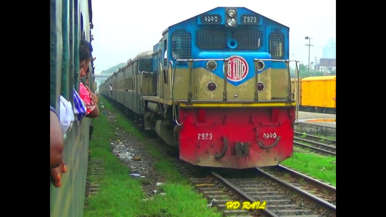 eric paschall Dewangang Express train crossing Upaban express Train at Tejgaon Railway Station