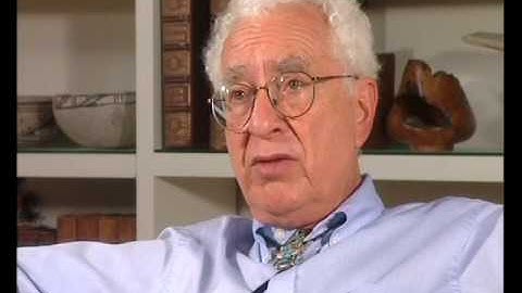 Murray Gell-Mann  - The many varied courses at Yale (15/200)