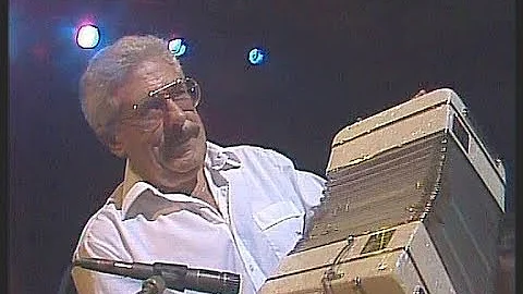 JAMES LAST - Irish Medley: Chicken Reel/Jigs And R...