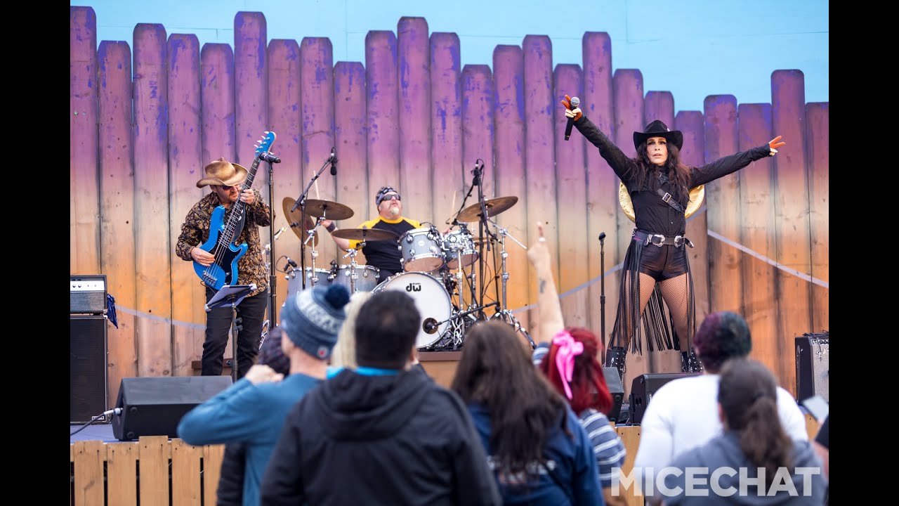 Bring on the Summer Party with Knott's Summer Nights 2022