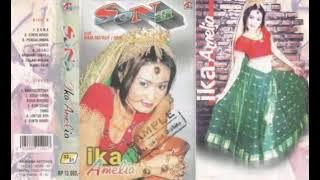 Download lagu Ika Amelia - Sona   Composer - Ram Ma'ruf/Srie (2000)