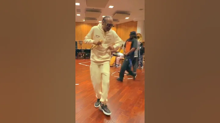 Snoop Dogg crip walking at the BET Awards rehearsal #shorts