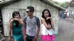 Unik Lucu Video Klip Dangdut Baru Disitu Kadang Saya Merasa Sedih - Pamela Andersany Dkk - Durasi: 4:46. Unik Lucu Video Klip Dangdut Baru Disitu Kadang Saya Merasa Sedih - Pamela Andersany Dkk - Durasi: 4:46.