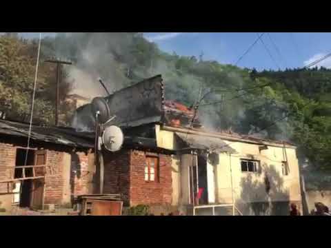 ბორჯომში საცხოვრებელი სახლები იწვის