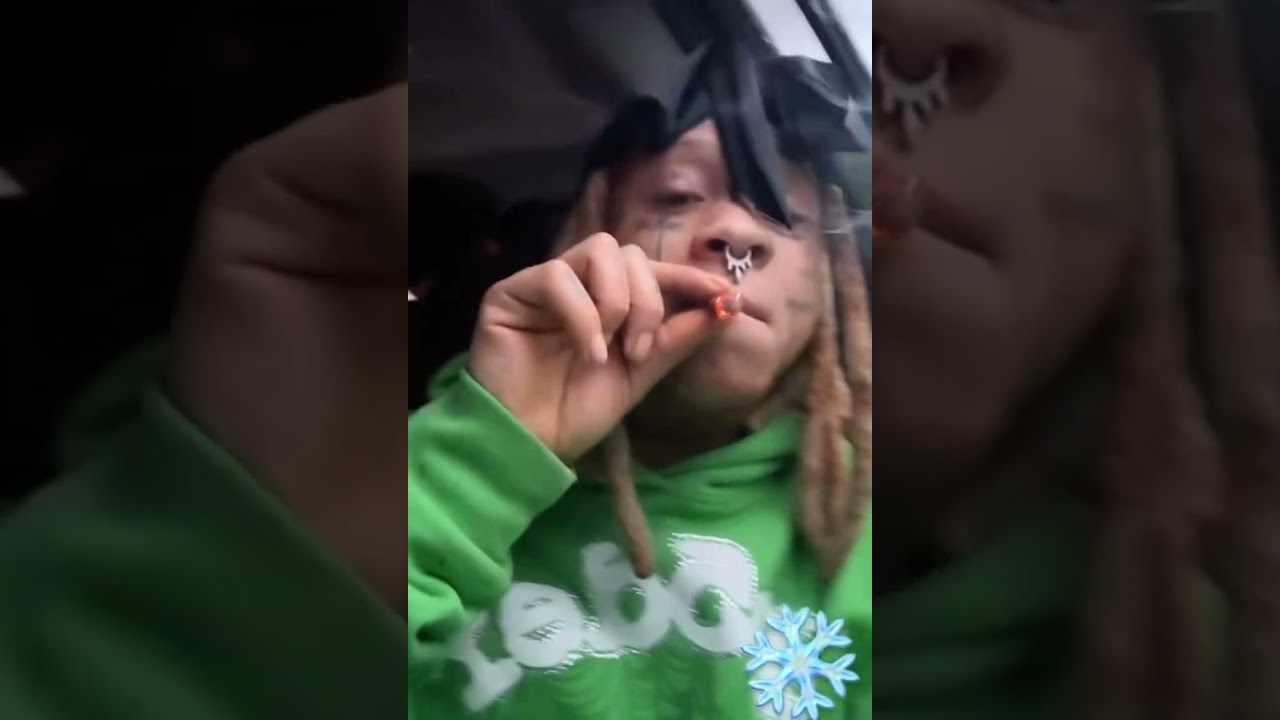 Famous Ohio Rapper Trippie Redd Smoking In Da Whip 