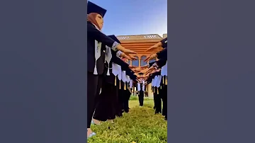 بعد دراسه وتعب وهمة انجحنا نحن ياعمي 