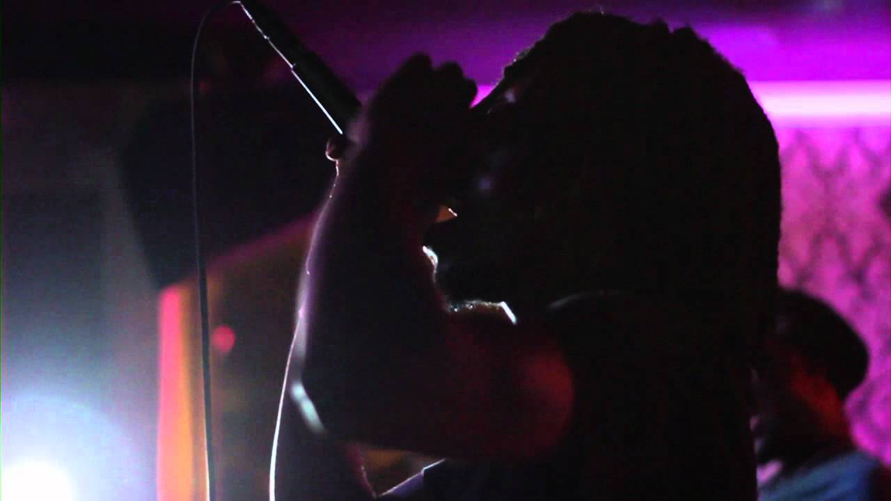 Guarda Cloud 9 "Crazy" su YouTube Guarda Cloud 9 "Crazy" su YouTube