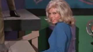 Nancy Sinatra - Your groovy self.