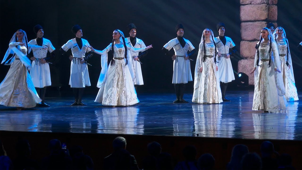 Яркие образы и стремительные движения: ансамбль «Лезгинка» отмечает 65-летие коллектива в Кремле