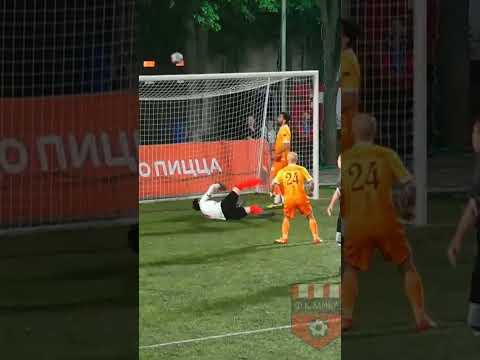 Видео: Казалось бы вратарь уже отыгран, но Вардан Саркисян (Мика) ВОРОНЕЖ делает сейв лежа
