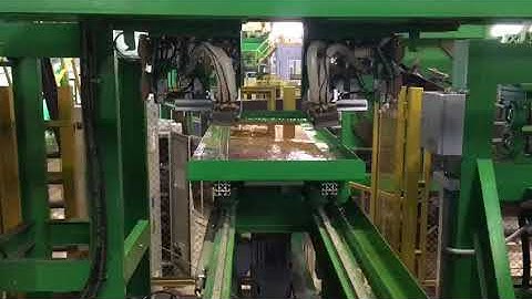 Dynamic calibration station for strip ultrasonic inspection system