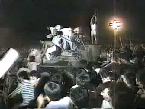 六月的黑夜....這才是真的場景 謝謝台灣紀者