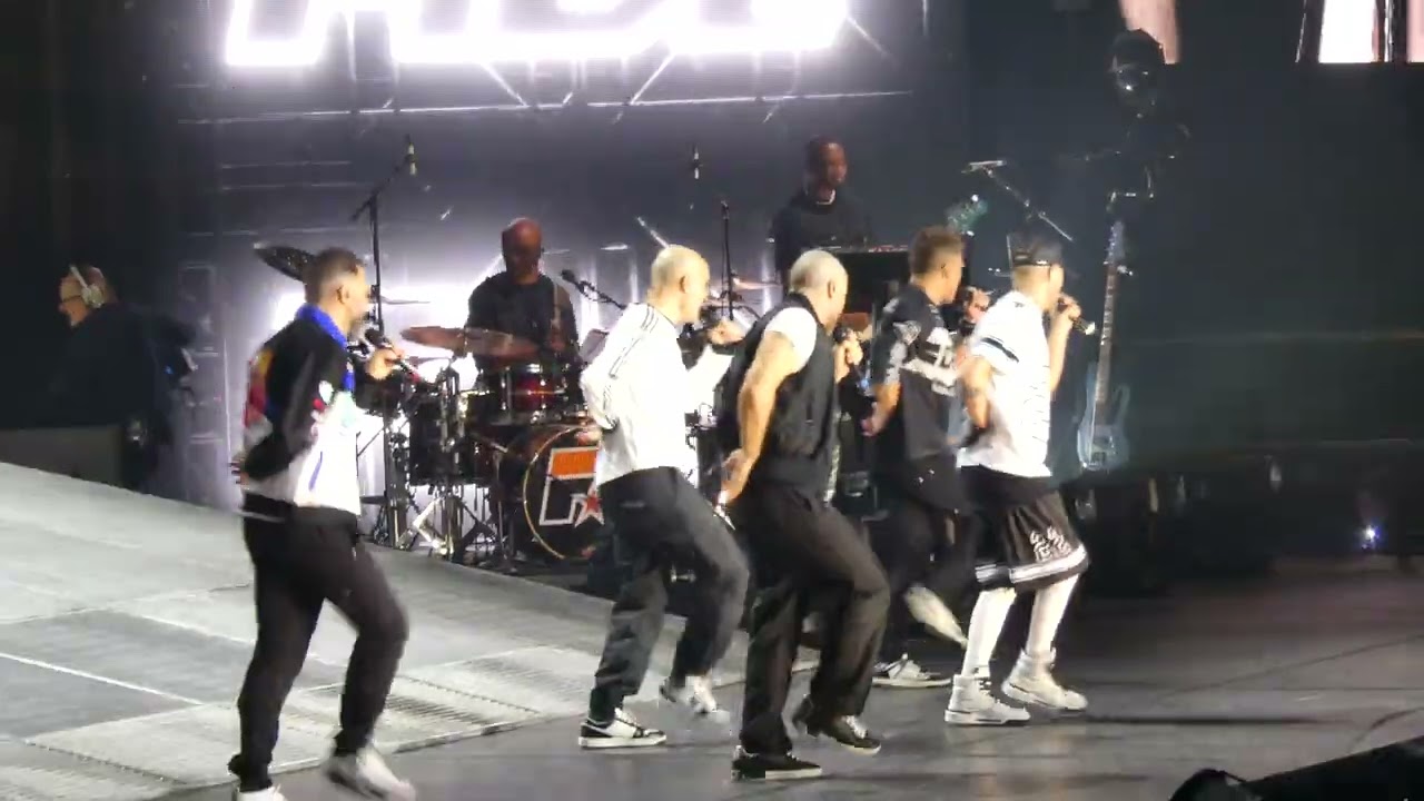 Slam Dunk (Da Funk) - Five Keep on Movin' Tour 2025