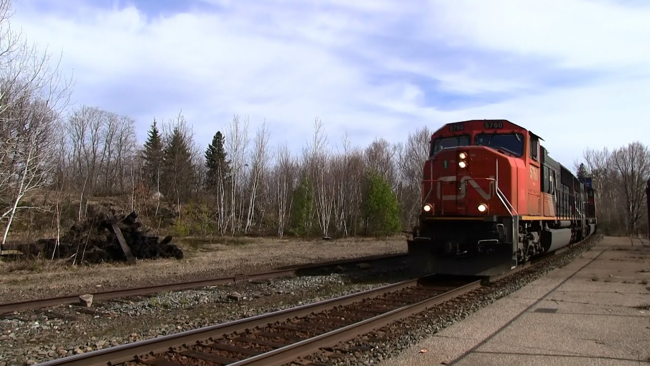 CN 5760 at Parry Sound Station (05MAY2014) YouTube