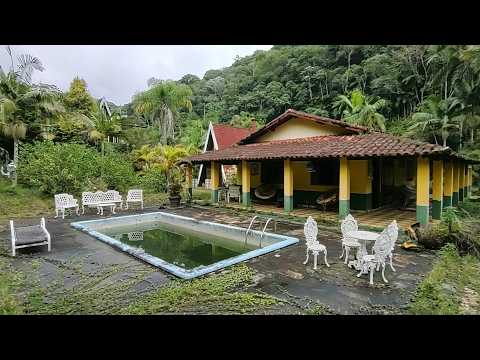 THEY LEFT EVERYTHING INSIDE THIS HOUSE - BEAUTIFUL CRAFTED WOODEN FURNITURE