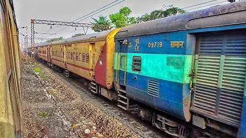 Local Train VS Express Train Parallel Race & Overtake | Hool Express overtake Howrah-Barddhaman EMU