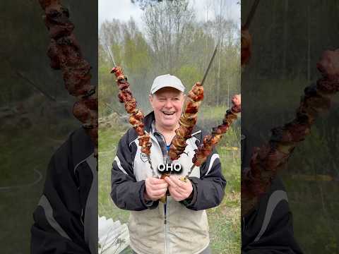 Кто приготовит шашлык вкуснее: Я или дедушка? # #рецепты #готовимподомашнему #еда #дача #дедушка