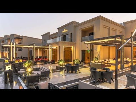 الفطار والغداء والعشاء من المطعم الرئيسى بفندق زانادو مكادى باى   