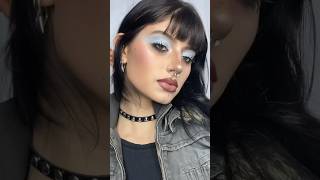 lovee a blue eye look 💙 #90smakeup #blueeyeshadow #makeuptutorial