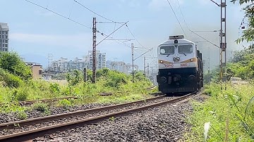 BGKT WDP-4D (Ex. ABR) + BGKT WDP-4B hauling 19668 Palace Queen Humsafar Express | Indian Railways