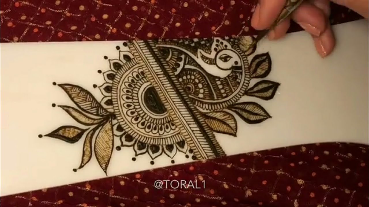 latest henna mehndi design