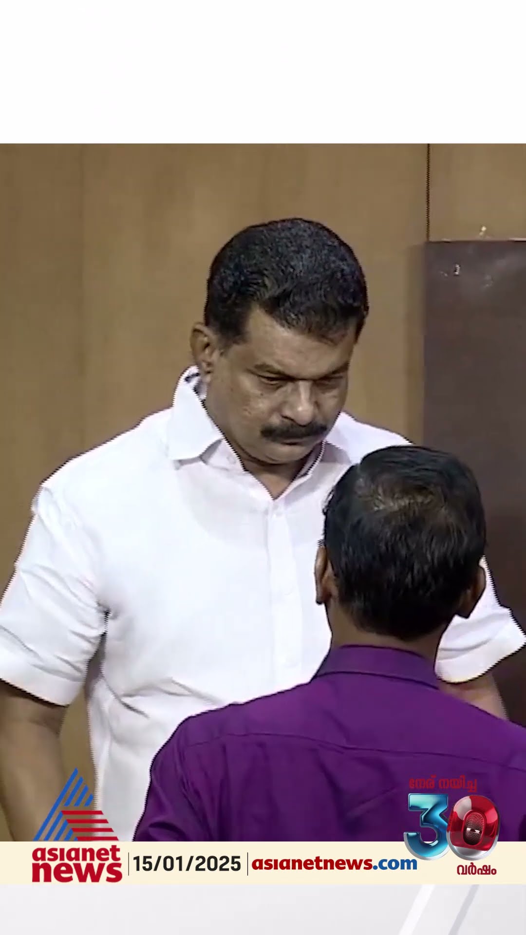 'അൻവറിന്റെ നിയമവിരുദ്ധ പ്രവർത്തികളെ സിപിഎം സംരക്ഷിക്കുമ്പോൾ യുഡിഎഫും ബിജെപിയും എന്ത് നടപടി എടുത്തു ?