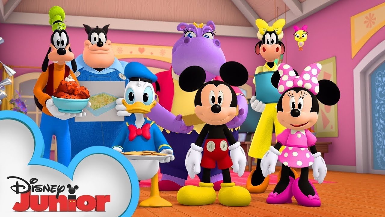 Mickey Mouse and Friends have a farm | Fun Adventure