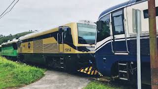 Costa Verde Express a su paso por San Roque del Acebal.
