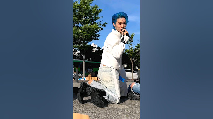 [스트레이키즈 필릭스] Felix your shoelace is untied. 🗣 : 𝑻𝒉𝒂𝒏𝒌↗️ 𝒚𝒐𝒖 ↘️