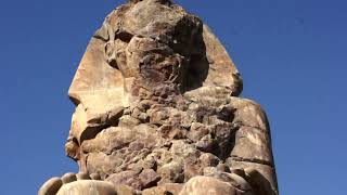 Таинственные гиганты Египта - колоссы Мемнона. Луксор, Египет, 2011.