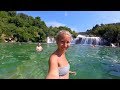 Koupání pod VODOPÁDY ● Krka National Park