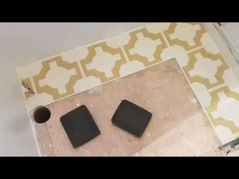 201907_static-caravan-upcycling-project-|-bathroom-refurb