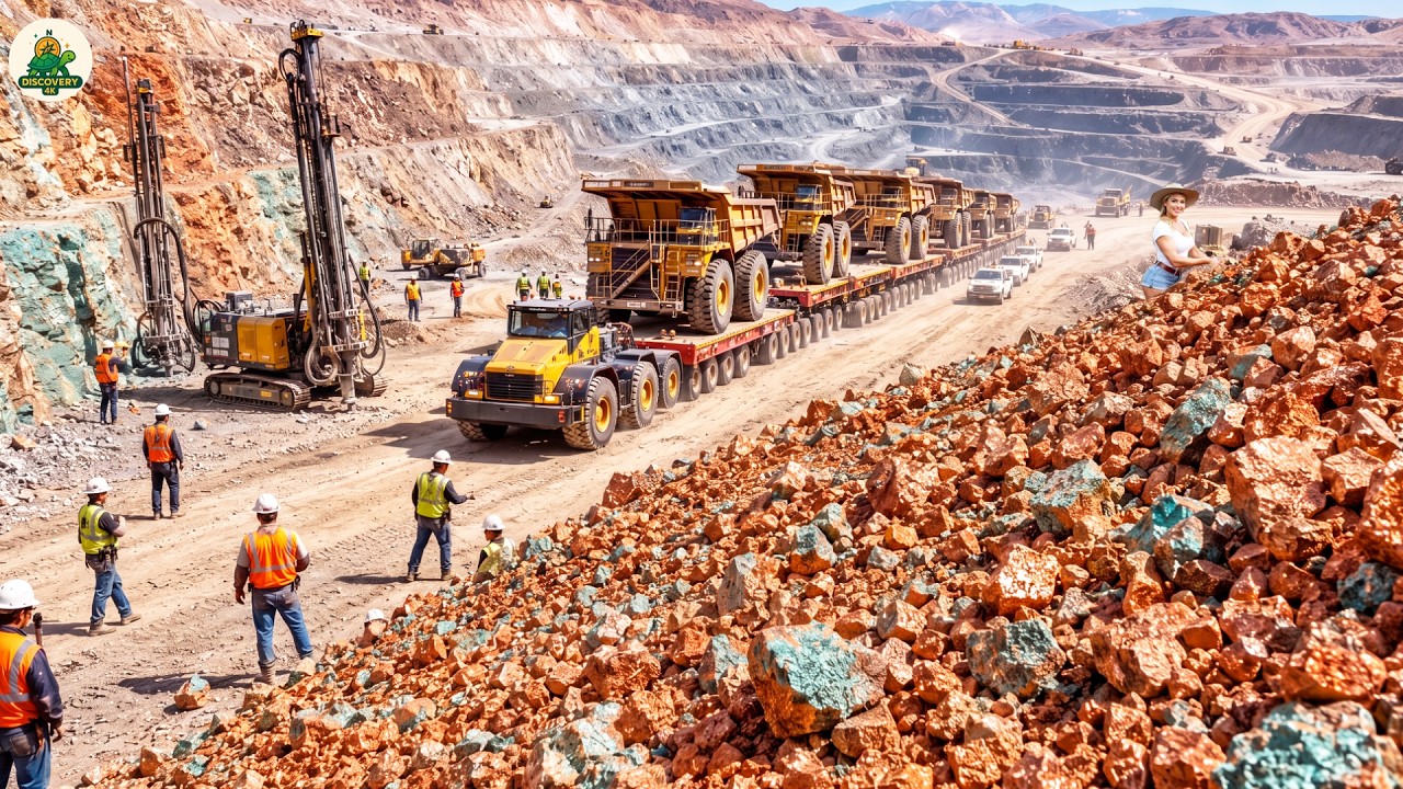 Utah Native Copper Visiting Utah's Largest Open-Pit Copper Mine - Giant Heavy Equipment ...