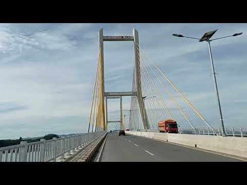 Video: Berapa kilometer Jembatan Teluk?