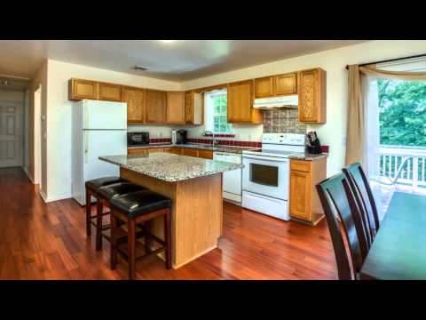 172 Washington Dr, Middlebury, CT home video tour