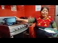 Cocinando chorizo con papas al estilo oaxaca