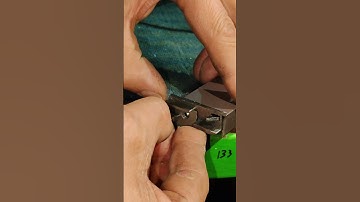 Very narrow rolled invisible screen, shrinking does not take up space, high-definition screen