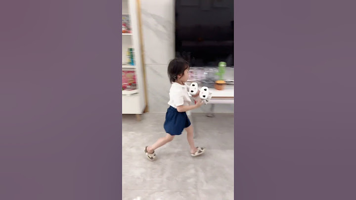 這下全世界都知道爸爸在馬桶裡藏了300塊了吧！ #funny#整蠱#搞笑#萌娃