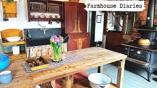 Old House Tour | 200 Year Old Farmhouse | Unfitted Kitchen tour | Cozy Cottagecore