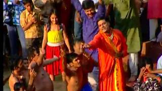 Bhajan: ganga maiya mein nahane hum bhi aaye hain singer: pt. ram
avtar sharma music director: sohan lal lyricist: ajay kumar,ishwar
deepak album: maiy...