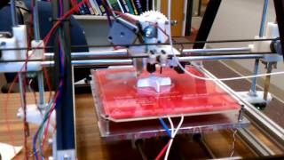 My MendelMax 3D printer in action