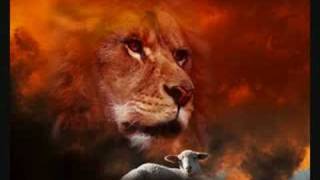 Miniatura de vídeo de "The Lion & The Lamb"