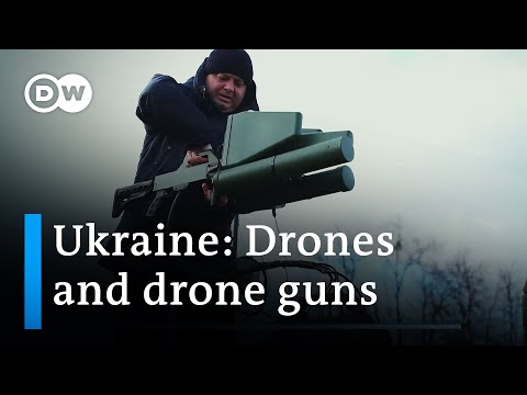 How Ukraine's signal-jamming guns stop Russian drones | DW News