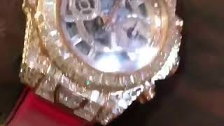 Gucci Mane shows off NEW WATCH