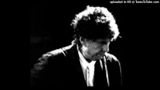 View Bob Dylan performs John Brown live in Chicago
